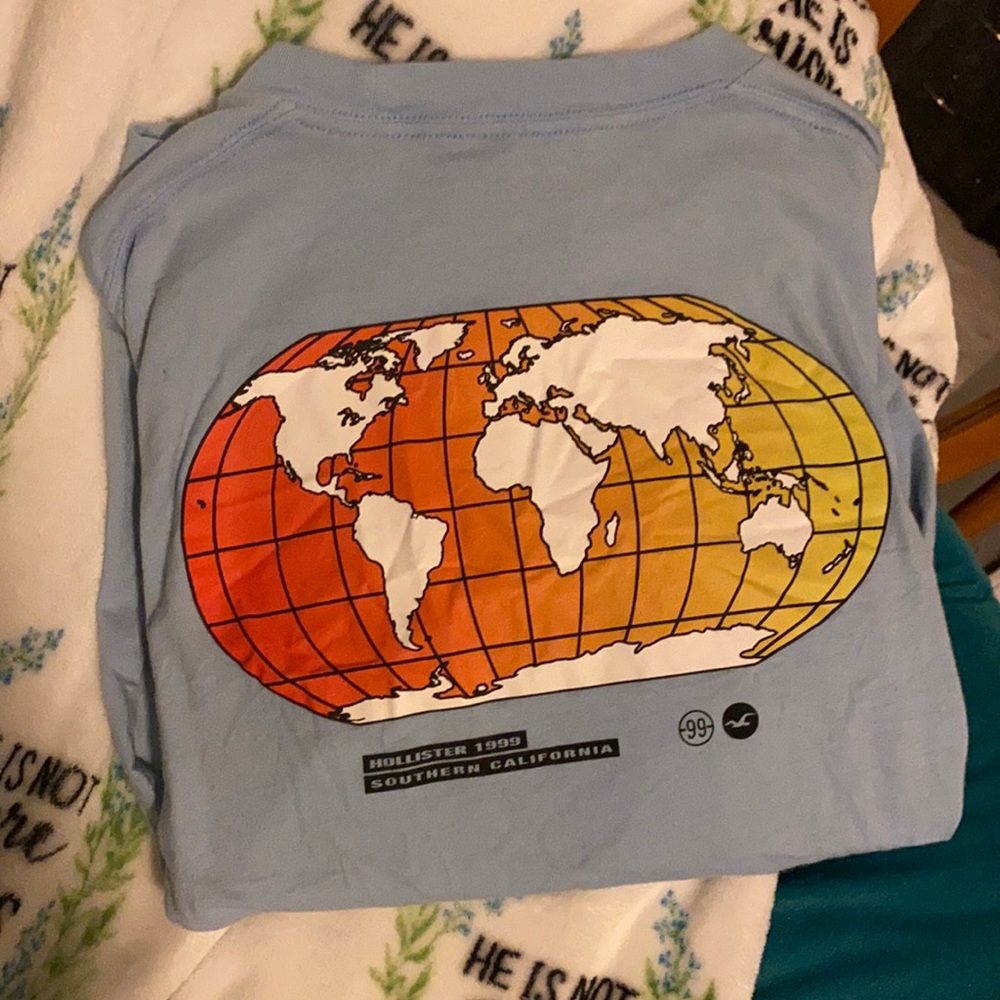 Super Cute Hollister Tee